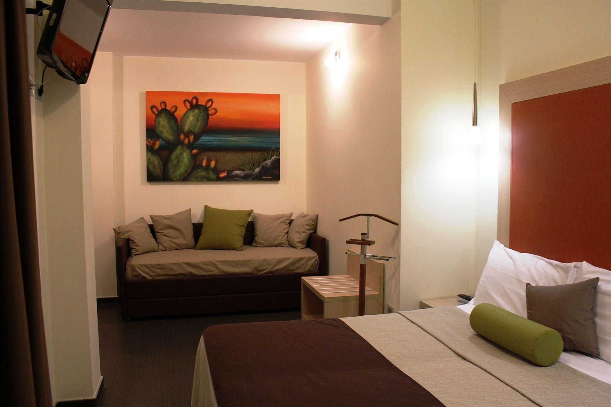 33 Baroni Hotel 4*